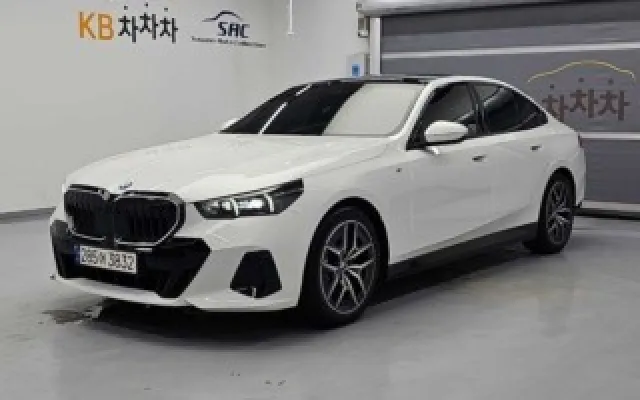 인천중고외제차 5시리즈 (G60) 520i 매물 사진 10 - 2024/11 26,284km