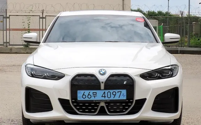 인천중고외제차 i4 eDrive 40 매물 사진 15 - 2022/05 127,934km