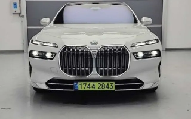 인천중고외제차 7시리즈 (G70) 750e xDrive 디자인 퓨어 엑셀런스 매물 사진 12 - 2025/05 7,826km